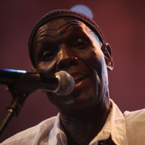 Oliver Mtukudzi