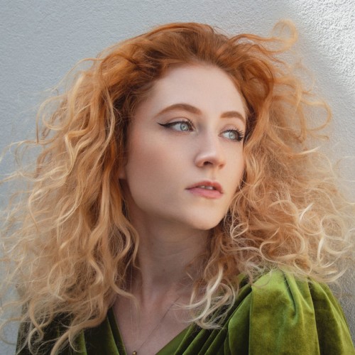 Janet Devlin