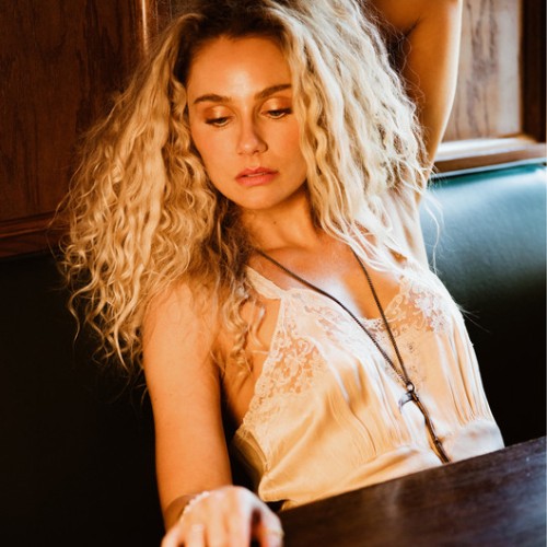 Clare Bowen