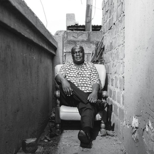 Vusi Mahlasela