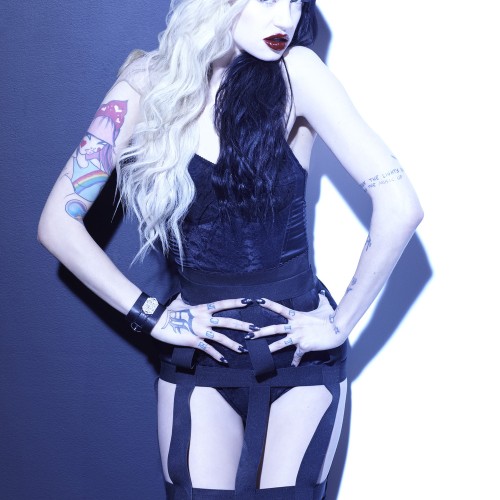 Porcelain Black